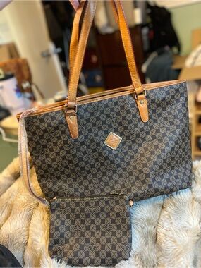 Pourchet Paris patterned tote bag w/ matching pouch (MSRP $398)